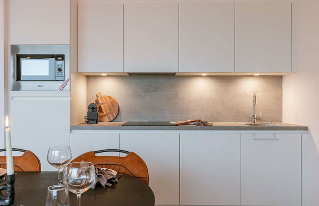 Cozy Beach Apartment in Middelkerke for 5 Guests Bright Living Space With Terrace - Photo 13