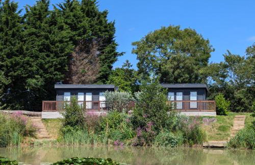 Beautiful Open Plan Lakeside Lodge, Shearsby - Photo 9