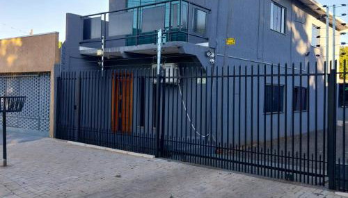 Stúdio andar superior, próximo ao hotel Rafain Palace - Foto 4