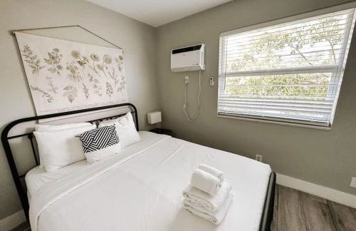 Rustic Retreats Cozy 1BR for 4 guests minutes from Las Olas - Foto 1