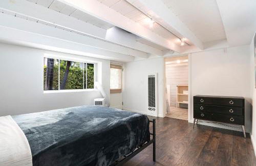 Beautiful Large 3 Bedroom 2 Bath Plus Pool and Jacuzzi - Foto 41