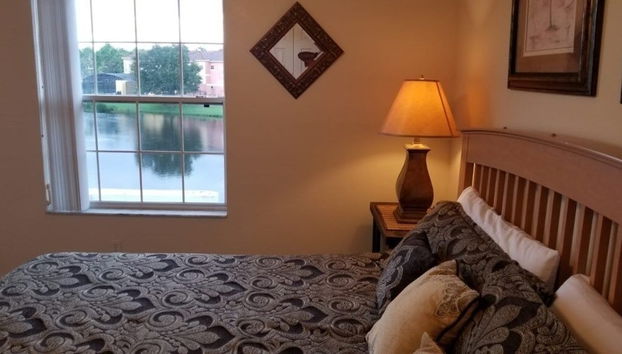 3br, 2.5ba Townhome W/ Lake View, Sunny Rear Yard 3 Bedroom Townhouse by RedAwning - Foto 4, Quarto