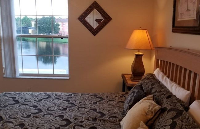 3br, 2.5ba Townhome W/ Lake View, Sunny Rear Yard 3 Bedroom Townhouse by RedAwning - Foto 4