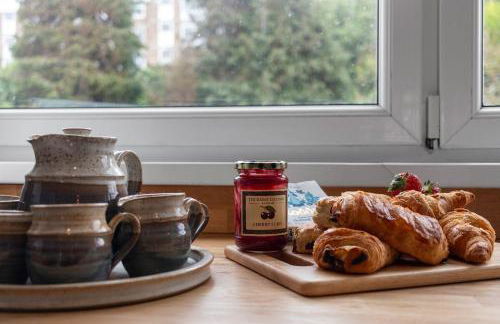 Seaside Rendezvous - Sleeps 7, Sea Views & Parking - Foto 12