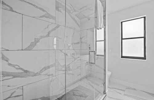 Serene Villa Haven at Allevo Homes - Foto 33