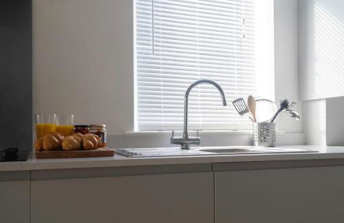 Crossways - a modern two bedroom village apartment close to cheltenham - Photo 23