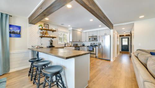 Cozy Waterfront Hale Cottage on Long Lake! - Foto 2