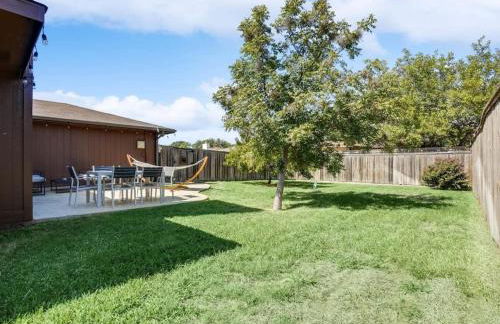 Texan Hideaway - Cozy Convenient Comfortable - Foto 37