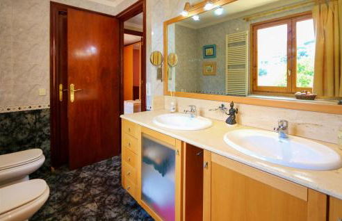 Nice Home In Sant Cebria De Vallalt - Foto 19