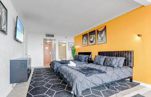 Spacious Beach Retreat | Oceanfront Pool & Tiki - Foto 22