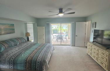 Heated pool with canal views - Foto 24