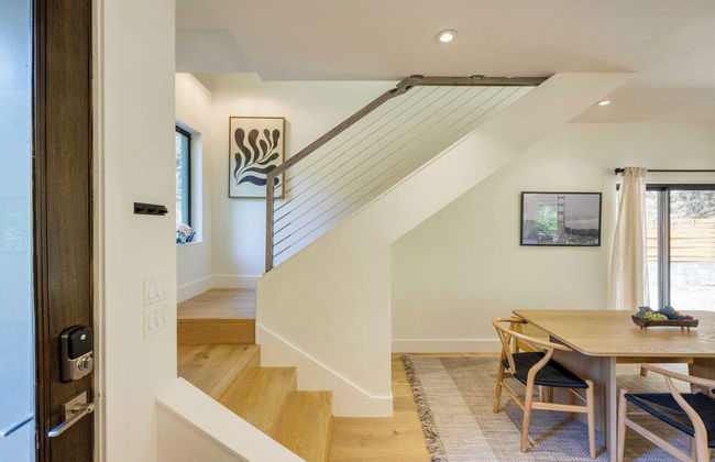 Mill Creek by Avantstay Modern Design, Patio, Hot Tub - Foto 17