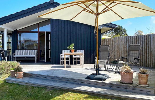 6 Person Holiday Home in Farevejle - Photo 1