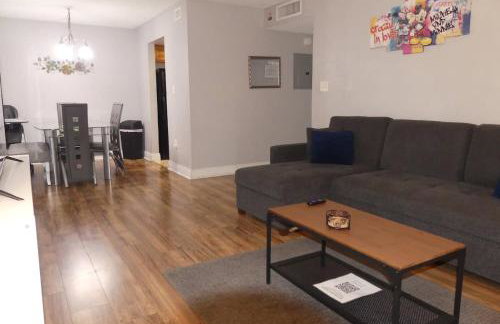 Beautiful 2-Bedroom Condo Near Universal and other Orlando Attractions, King Bed & Wi-Fi - Foto 4