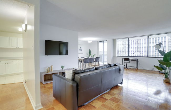 Convenient Apt Near Airport - Photo 28