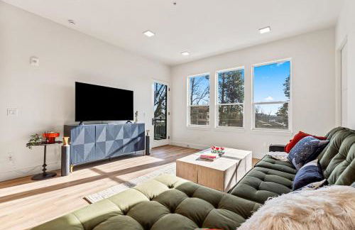 Emerald City in Downtown Eagle - Photo 8