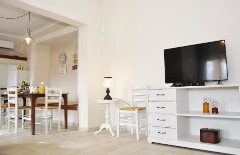 Villa Lakki Heated round pool Jacuzzi - Foto 25