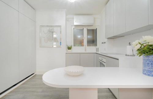 The Grande Mayfair Apartment - Photo 17