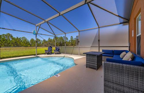 654- Newly Renovated Fabulous 4-Bedroom Pool Home in Watersong Resort, Game Room, Theater Room and More - Foto 44