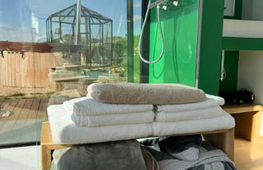 Respiro Glamping Private Retreat with Hot Tub - Foto 32