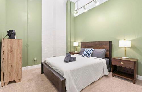 KING First Floor Sleep8 4Beds 2BA Swepson Escape - Foto 26