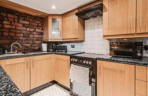 Liverpool Warehouse Flat - Sleeps 5, WiFi, Free On-Site Parking - Foto 44