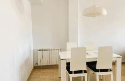 Onze - primera línea de mar con piscina - Foto 9