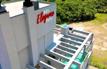 Apto com piscina aquecida perto do mar - Foto 27