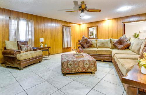 Spacious Little Rock Home with Patio - 9 Mi to Dtwn! - Foto 6