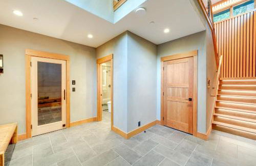 Luxe Valley Home with Sauna and Hot Tub Near Mazama - Foto 21