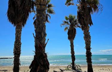 BeachFront Mediterranean Retreat - Foto 27