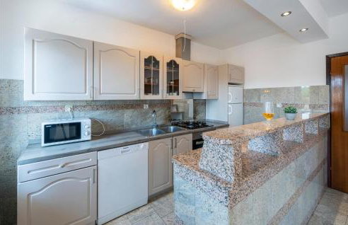 Six-Bedroom Holiday Home In Barban - Foto 22