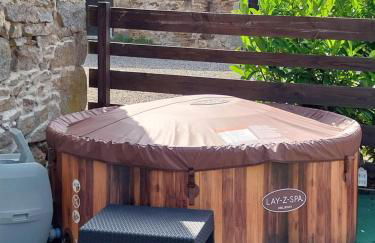 Beautiful 2 bed cottage with swimming pool - Foto 60