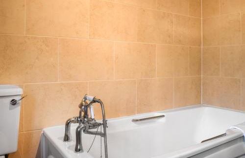 Russell Cottage - Photo 16