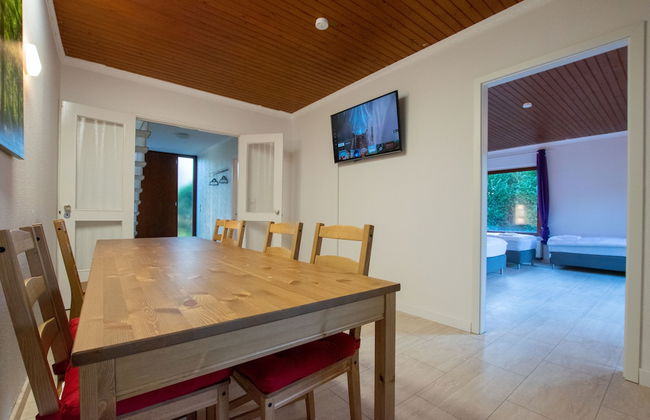 Tolstov-Hotels Beautiful Villa with Big Garden - Photo 4