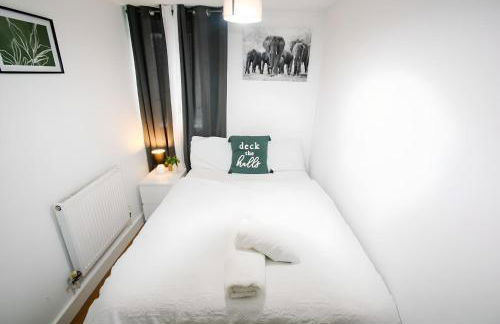 Cozy Cottage 2 Bedroom Apartment with free Parking - Foto 18