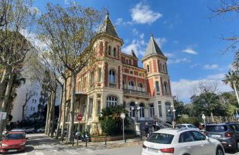 Apartment with pool near the beach and Barcelona by train - Photo 33