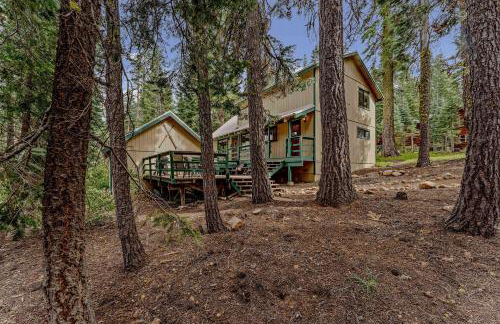 Near Northstar Wooded Retreat with Deck & Loft - Foto 36