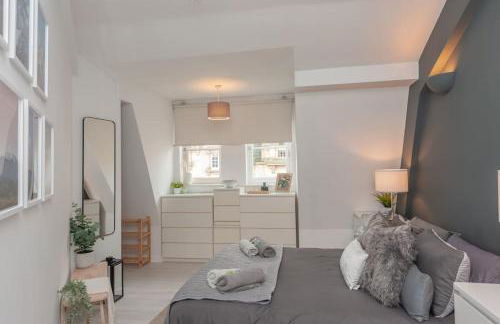 Shoppers Oasis - Heart of Leeds City Centre - Pass the Keys - Foto 29