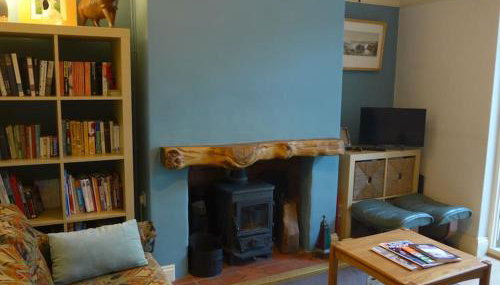 Home from Home - Photo 2