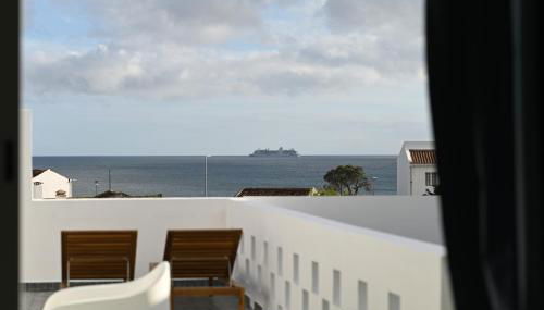 Lagoa Sea View by Vacationy - Photo 3