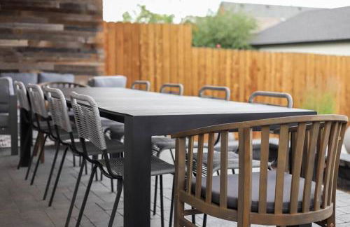 Zen Haus* Lavish Getaway w/ Gym, Sauna, Hot Tub - Foto 62