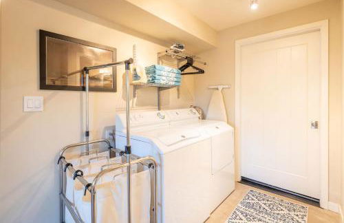 Ocean & Mountain View Home - Walk to Trails Beach Family Activities - Foto 23