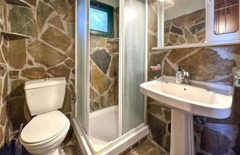 Beautiful Home With Pool - Foto 29