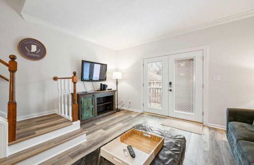 Mass Ave Gem and steps away from Yoga Studio - Foto 15