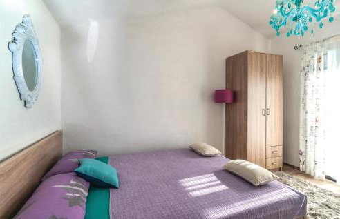 Cozy Home In Srinjine - Photo 23