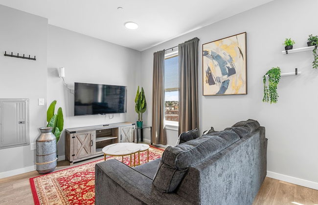 Furnished Apartments near Encore Boston - Photo 24