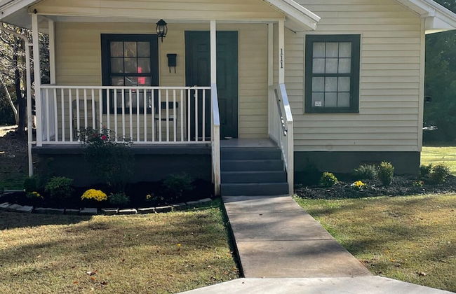 Frank Howard 111 Farmhouse - Photo 1