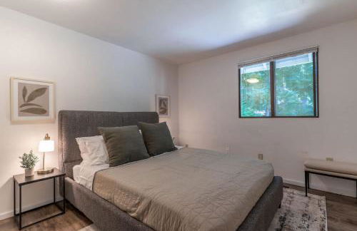 5BR Gem Walk to Microsoft and Near Redmond DT - Foto 39