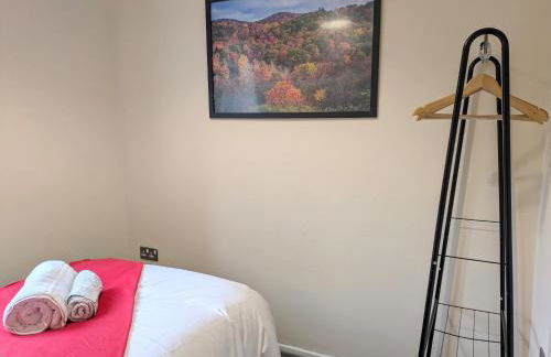 Tempting Telford 4 bed house - Photo 19